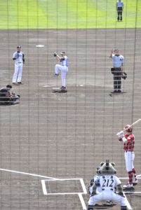帯広の森　イーグルス対ファイターズ戦始球式